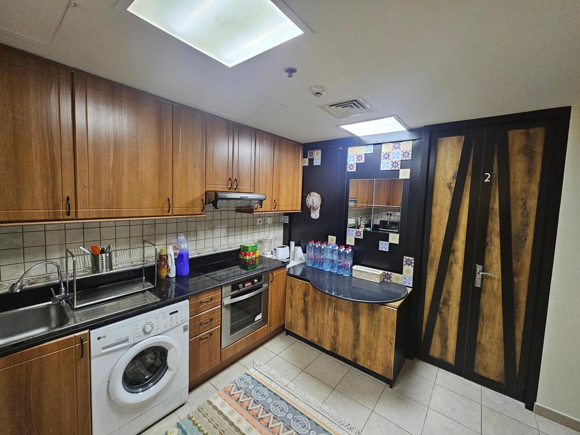 Super Host At Highest Residential Tower In The World, Private Rooms In A Shared Apartment Dubai Exterior photo